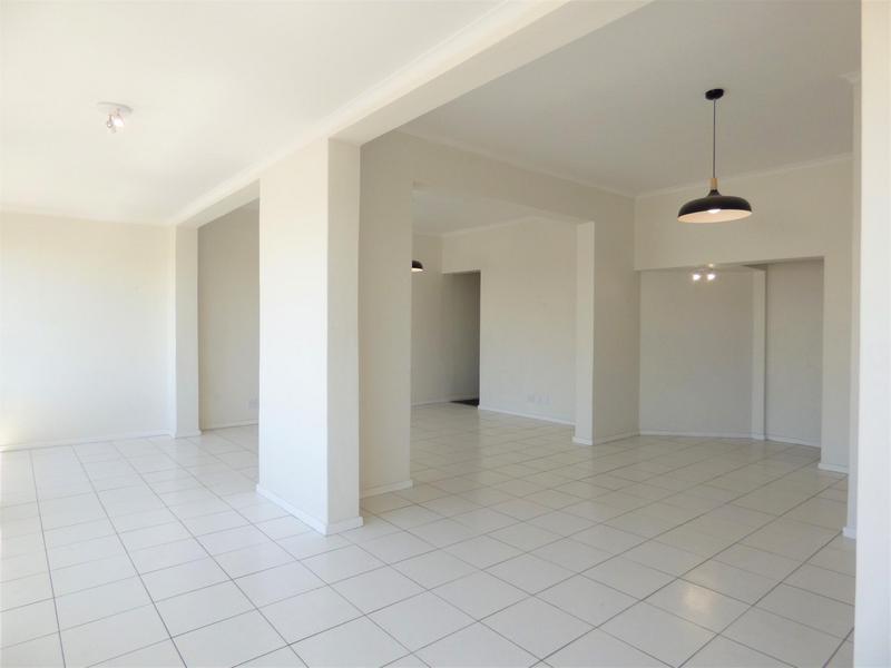 To Let 3 Bedroom Property for Rent in Green Point Western Cape
